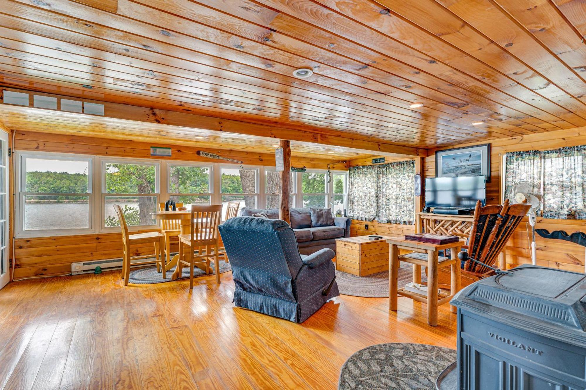 Waterfront Home On Lake Champlain With Dock And Kayaks Orwell Екстериор снимка