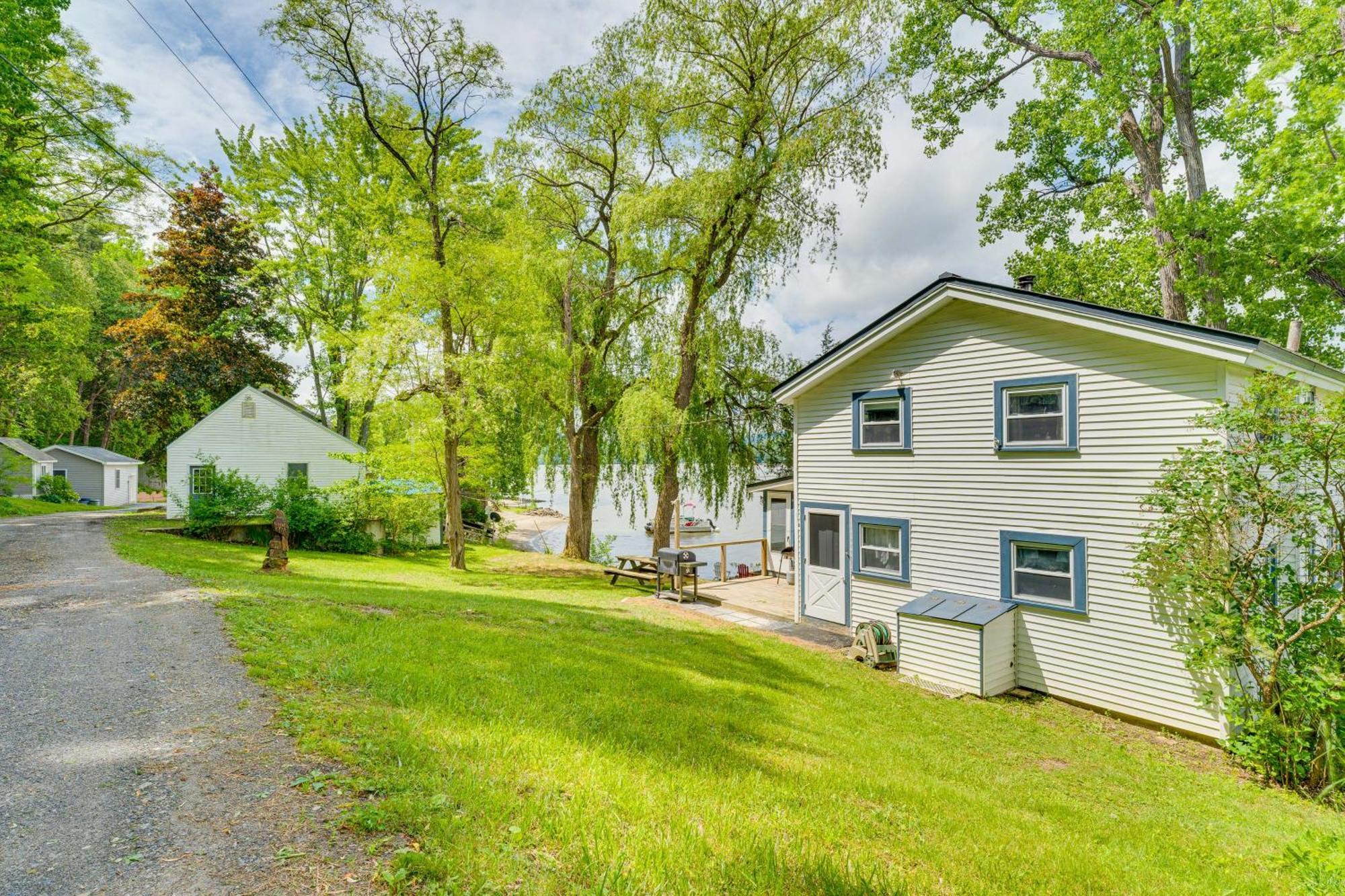 Waterfront Home On Lake Champlain With Dock And Kayaks Orwell Екстериор снимка